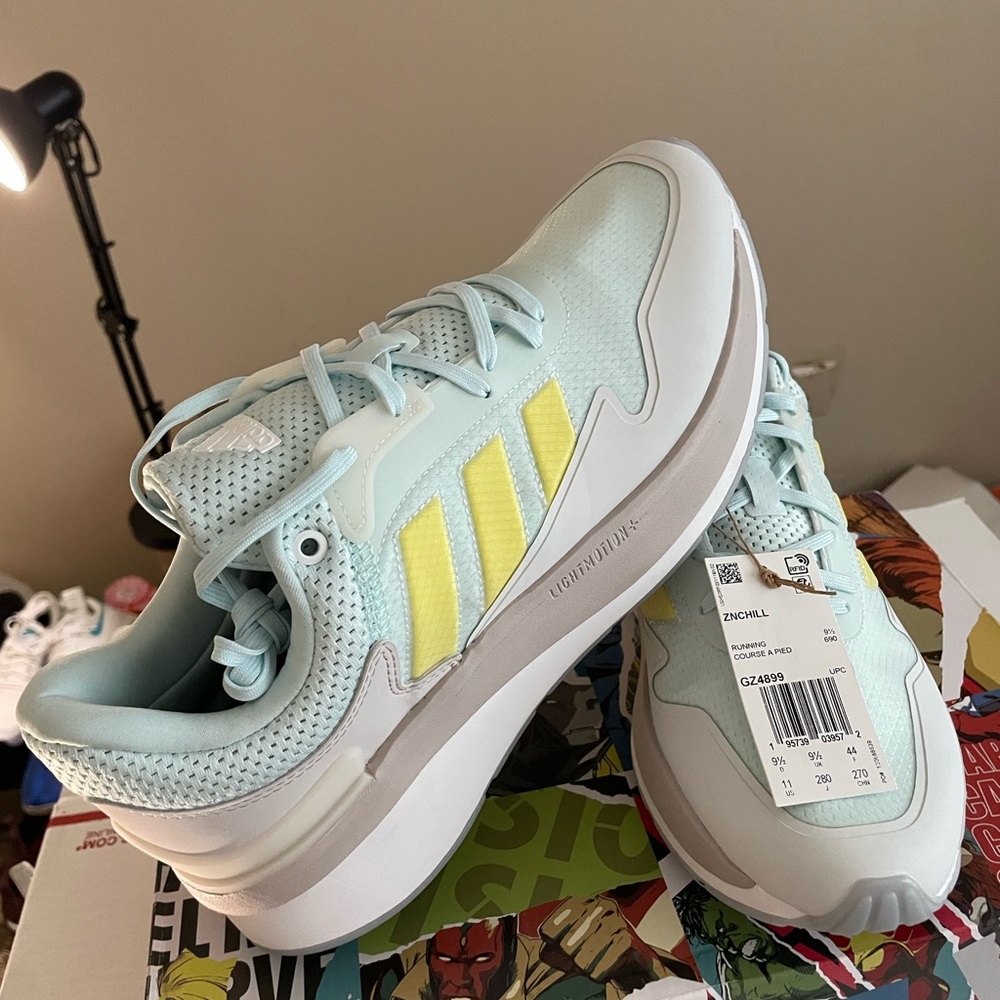adidas Originals ZNCHILL LIGHTMOTION Shoes Women's Size 11 brand new/No box - Picture 1 of 7
